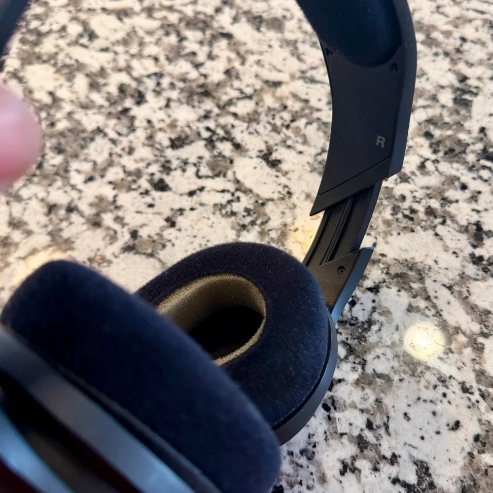 Skullcandy PLYR 1 Wireless Gaming Headset With Microphone Black Blue